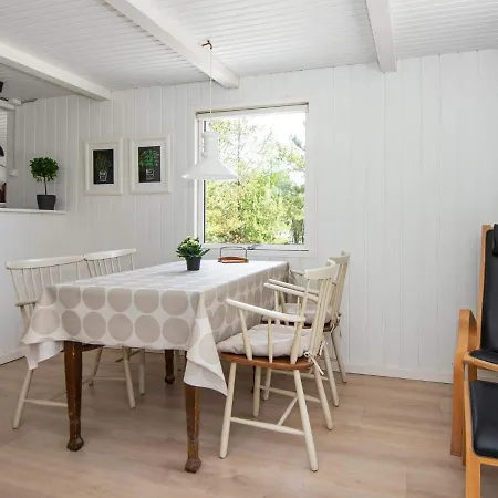 Σπίτι διακοπών 4 Person Holiday In R M *